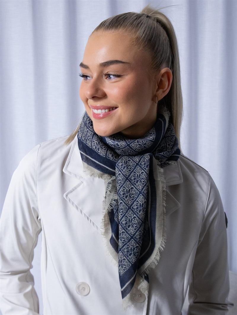 Beck Söndergaard Rosea Square Siw Scarf