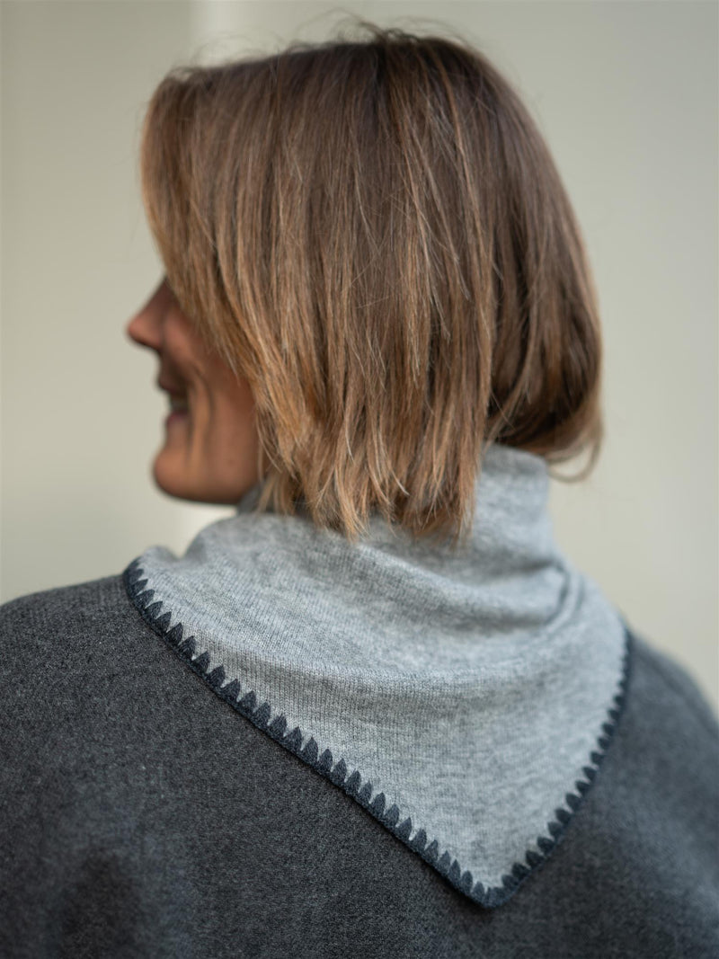 Christian Aks Mina Stitched Merino Scarf Lt  Grey Mel