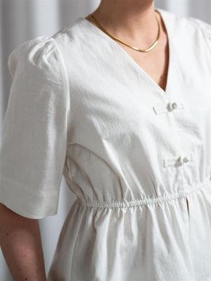 Christian Aks Monic Linen Top White