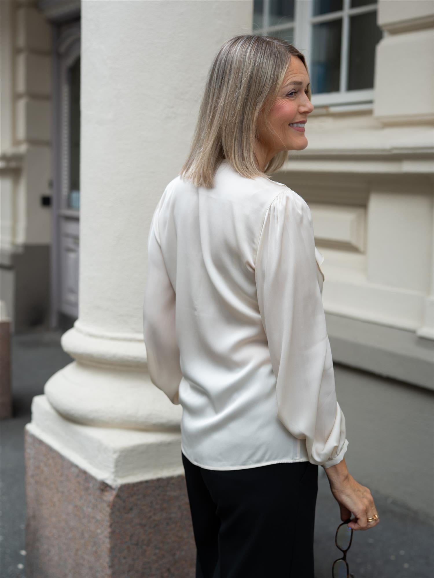 Mona Blouse Frill Champagne
