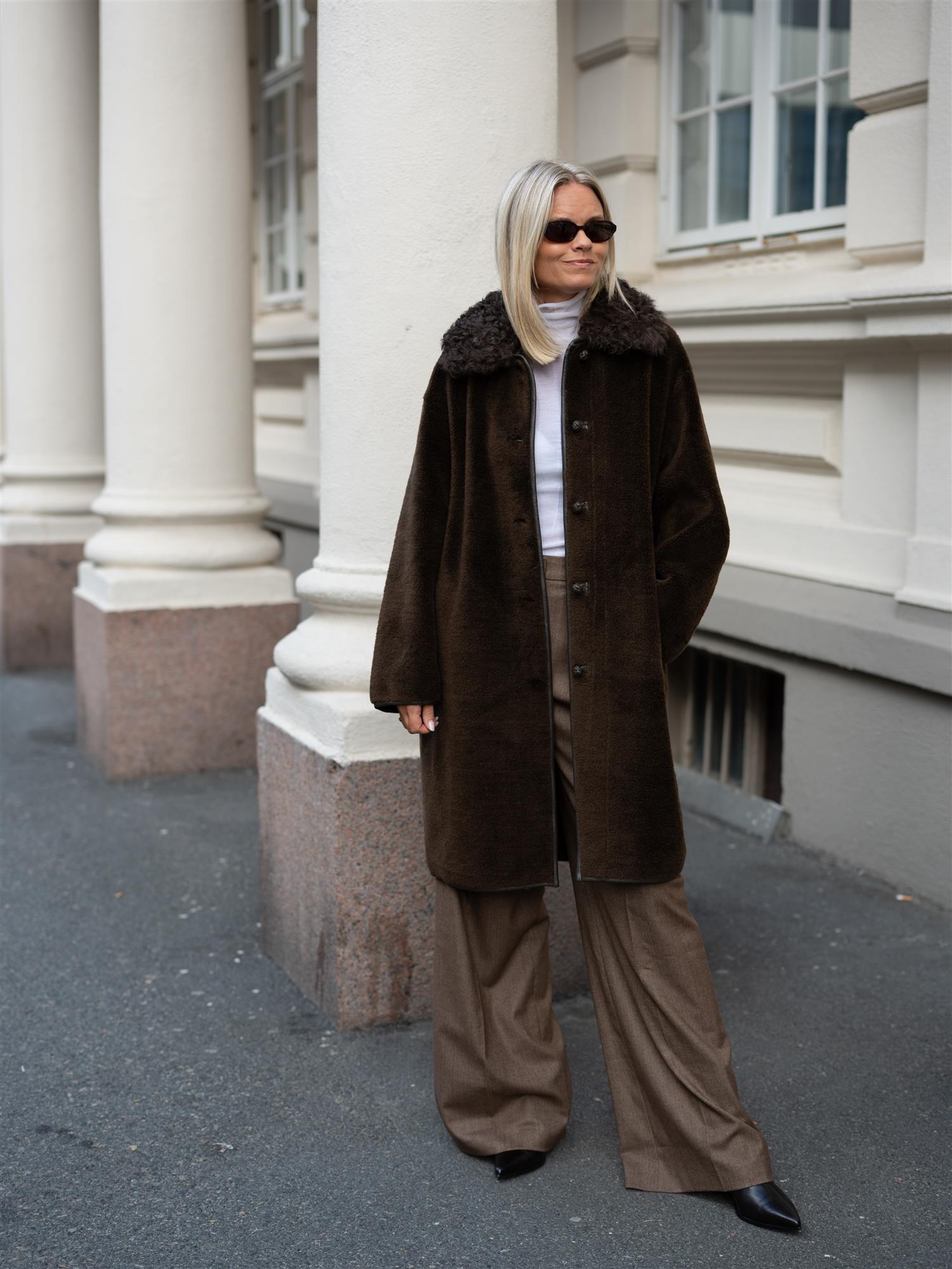 Elda Lamb Fur Coat Espresso