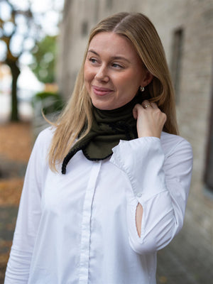 Christian Aks Mina Stitched Merino Scarf Army