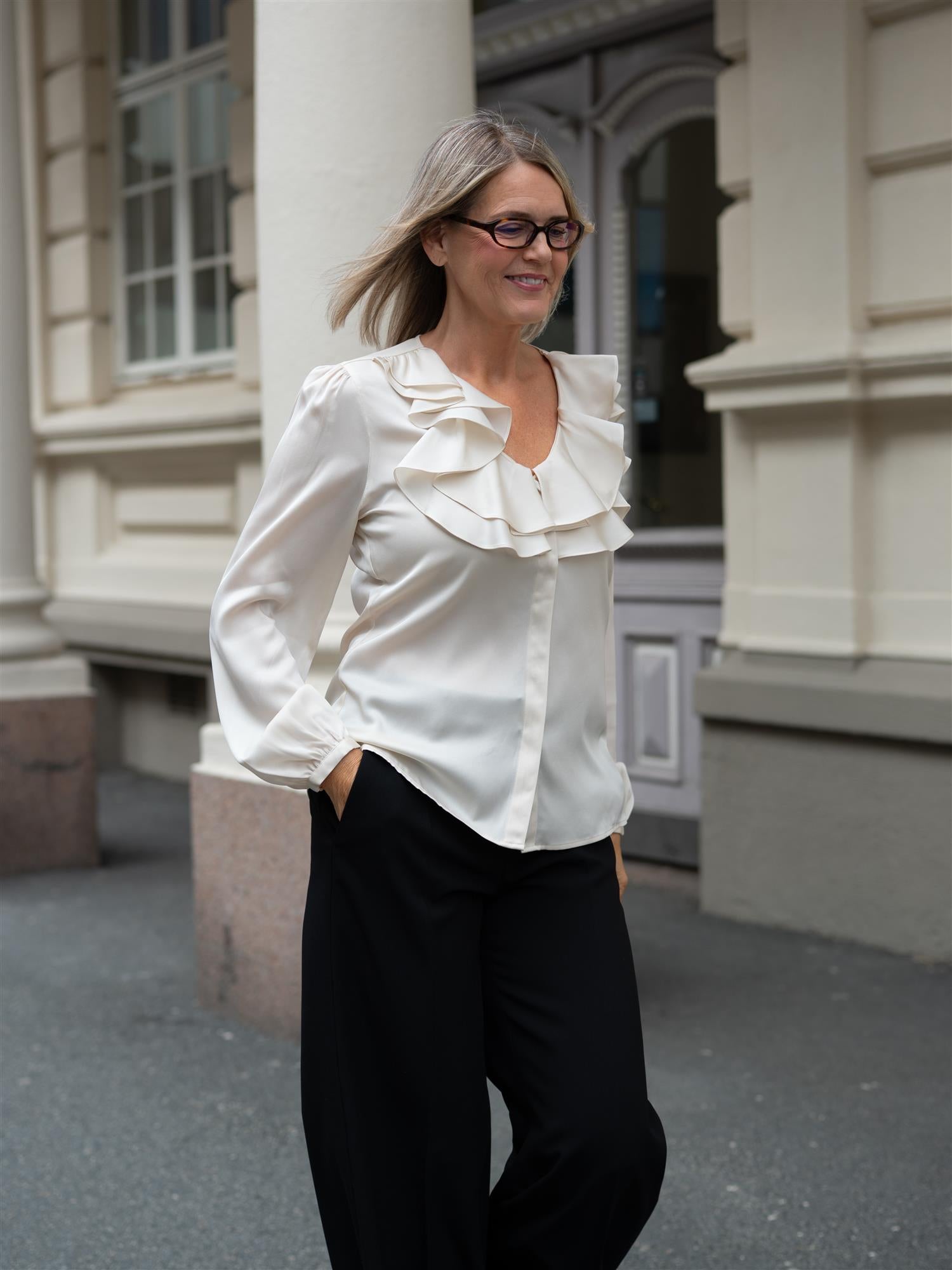 Mona Blouse Frill Champagne