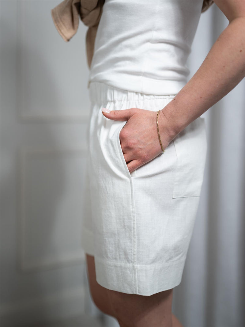 Christian Aks Lolita Linen Shorts White