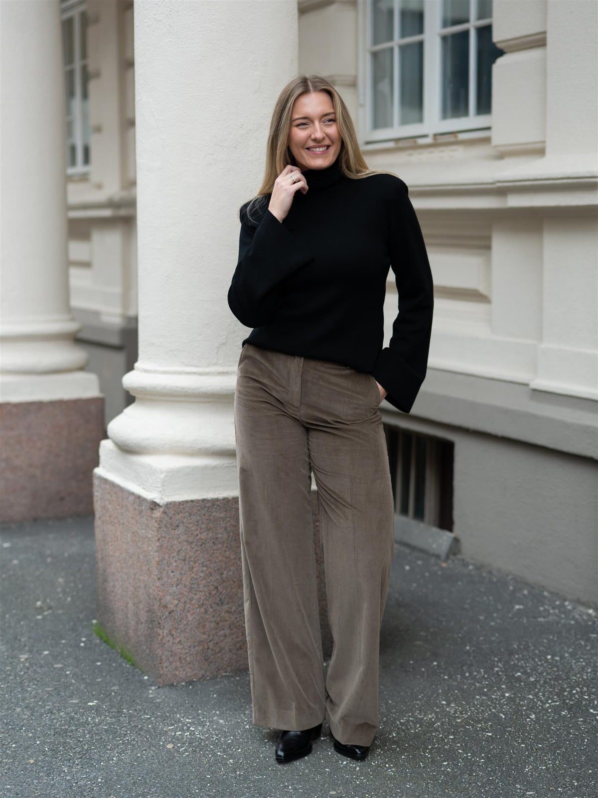 Tania Light Brown