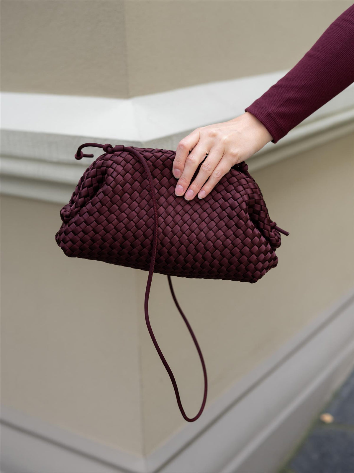 Pouch Inkberry Satin