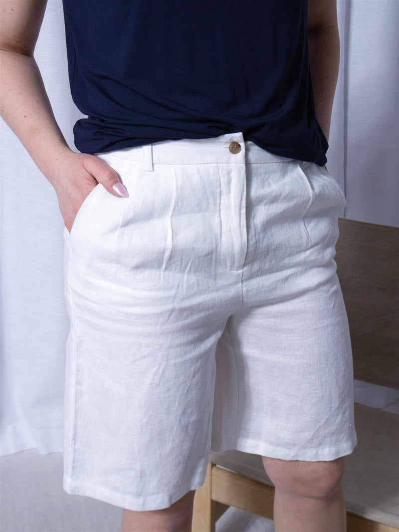 Sand Meloe Short Trouser White