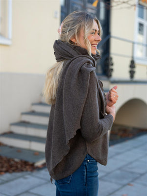 Davida Triangle Scarf Cacao