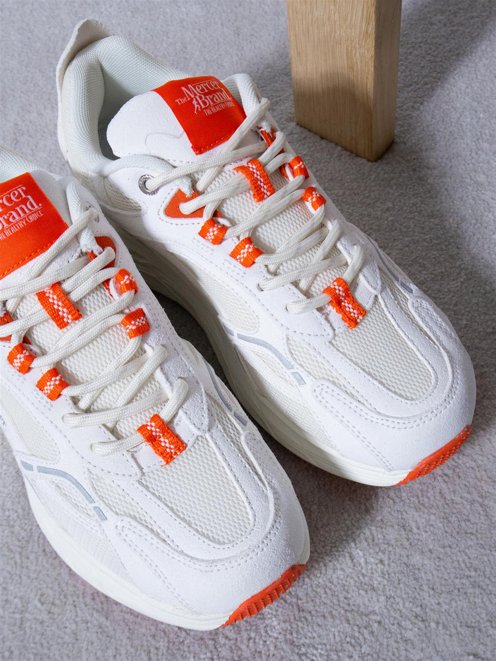 Mercer The Re-Run Max Suede White/Red
