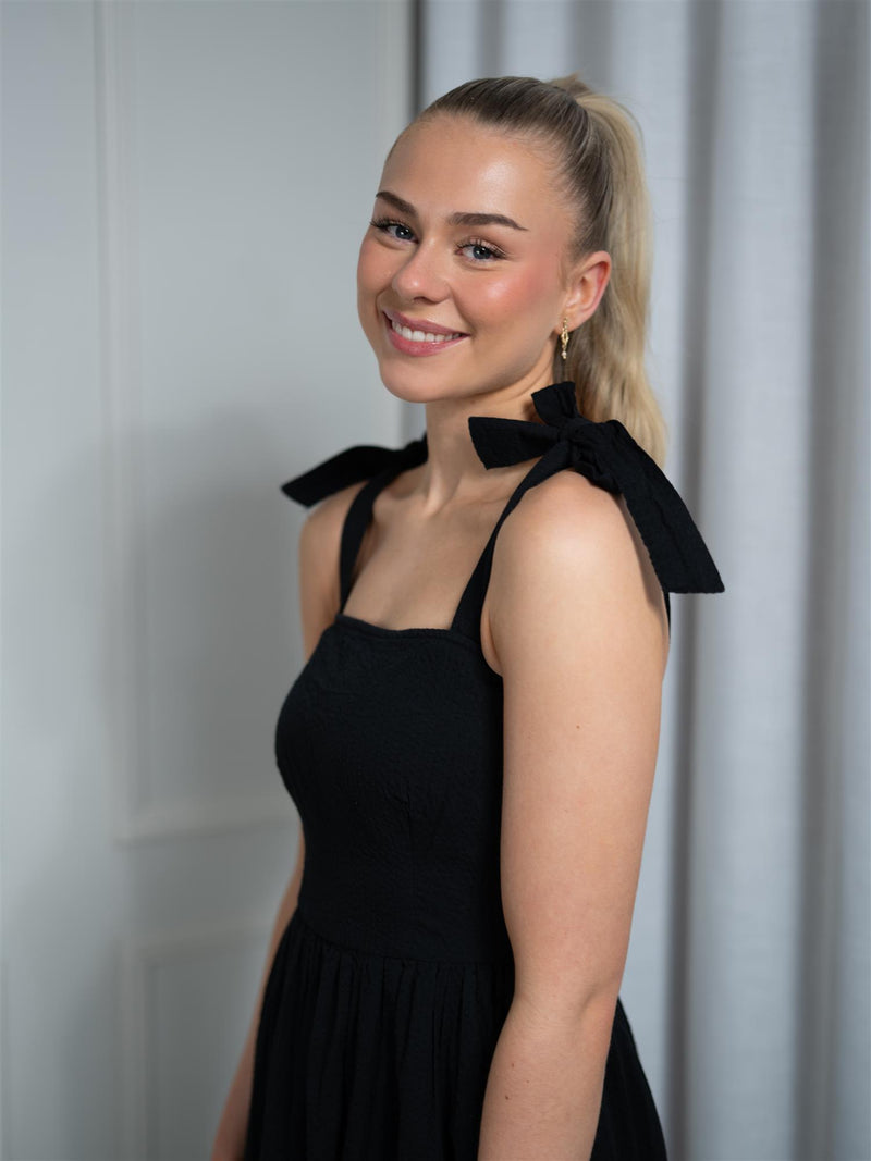 Lexington Bow-Strap Seersucker Summer Dress Black