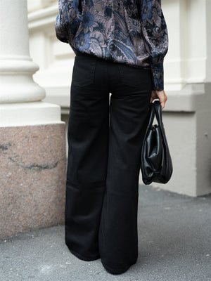 Camilla Pihl Taylor Black