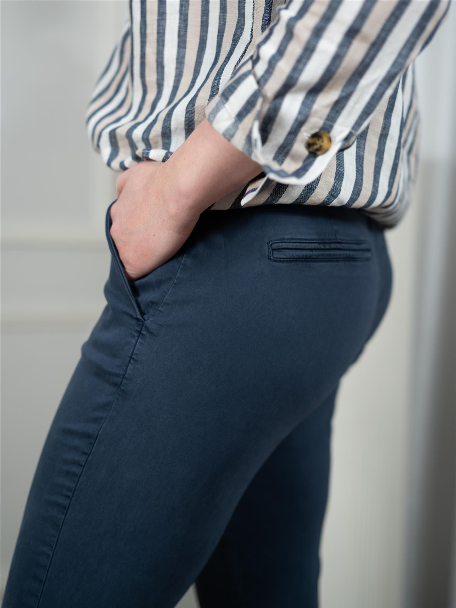 Pieszak Anika Support Cropped Chino Navy
