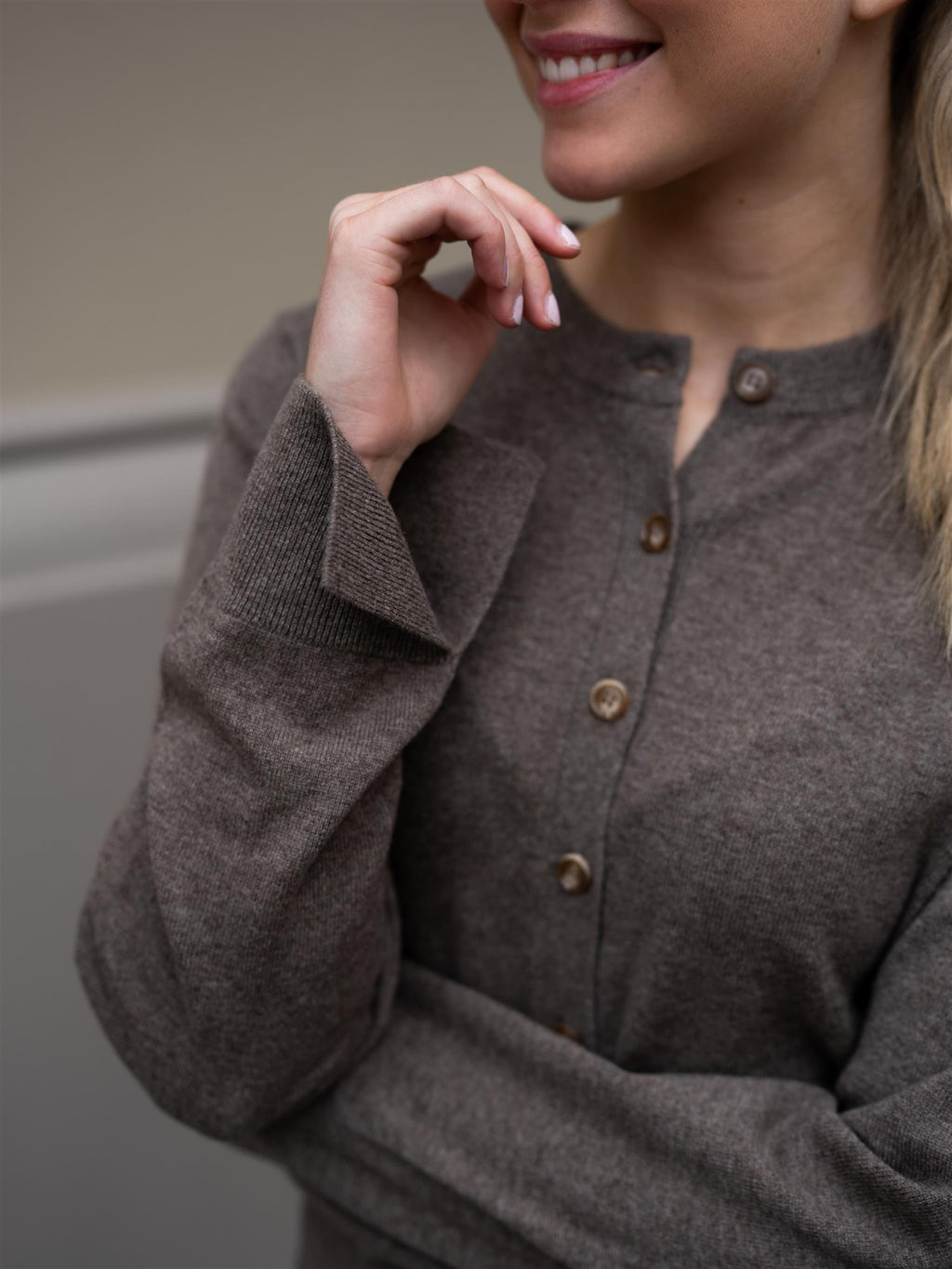 Christian Aks Diana Wool Cash Cardigan Cappucino