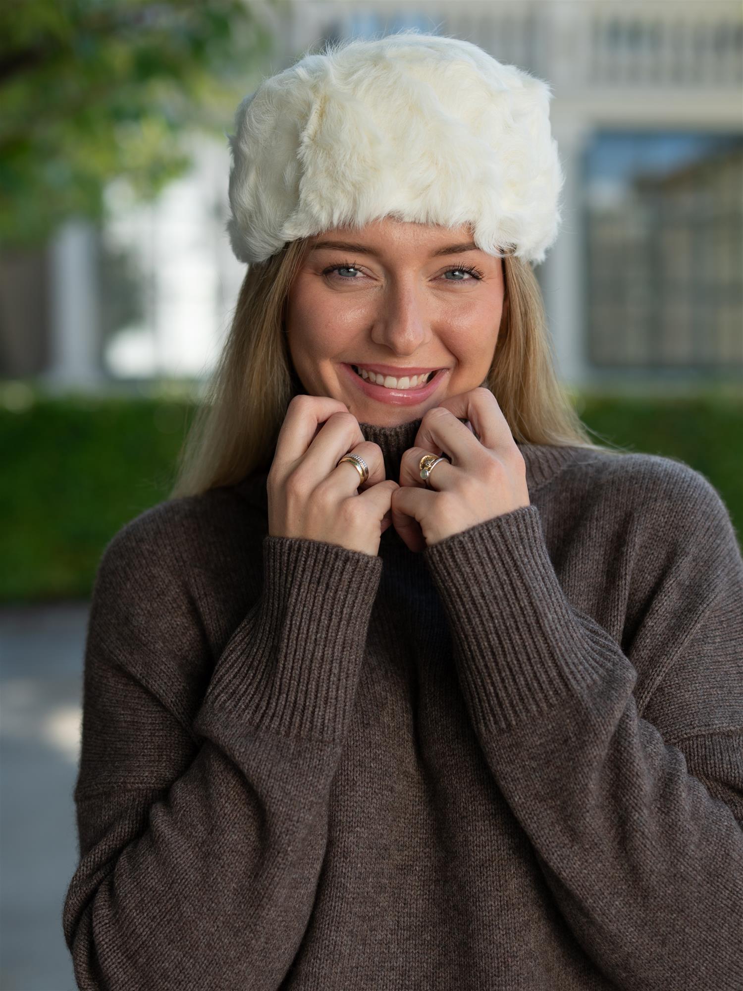 Alessia Shearling Hat Cream