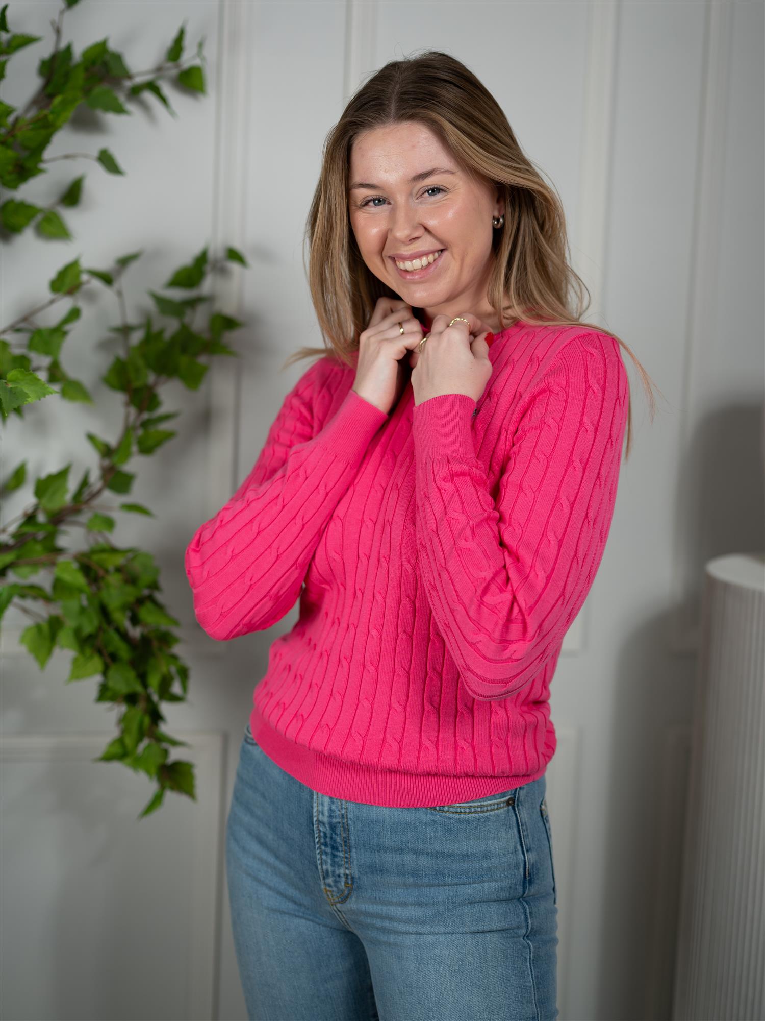 Gant Stretch Cotton Cable C-Neck Bright Fuschia