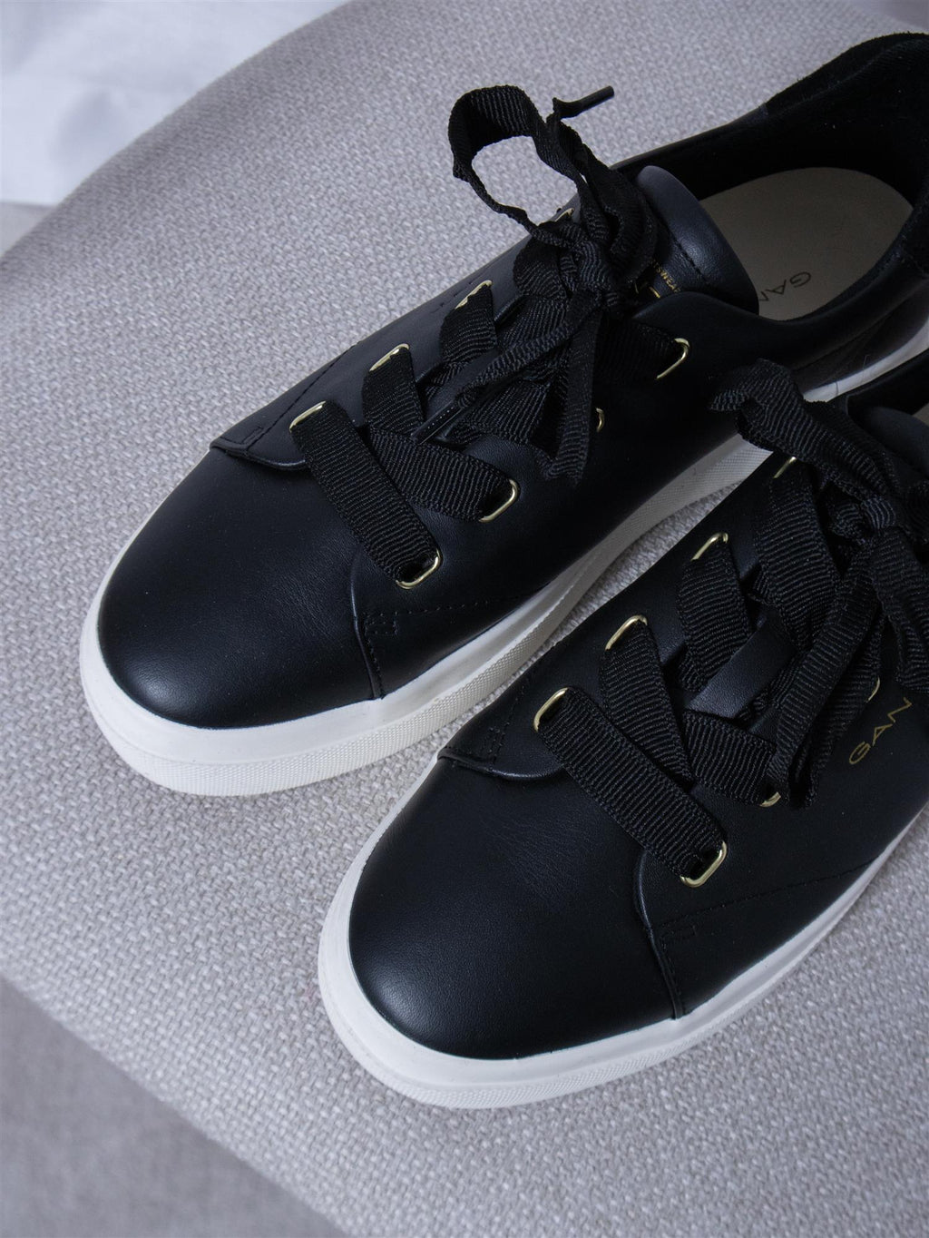 Gant Avona Black