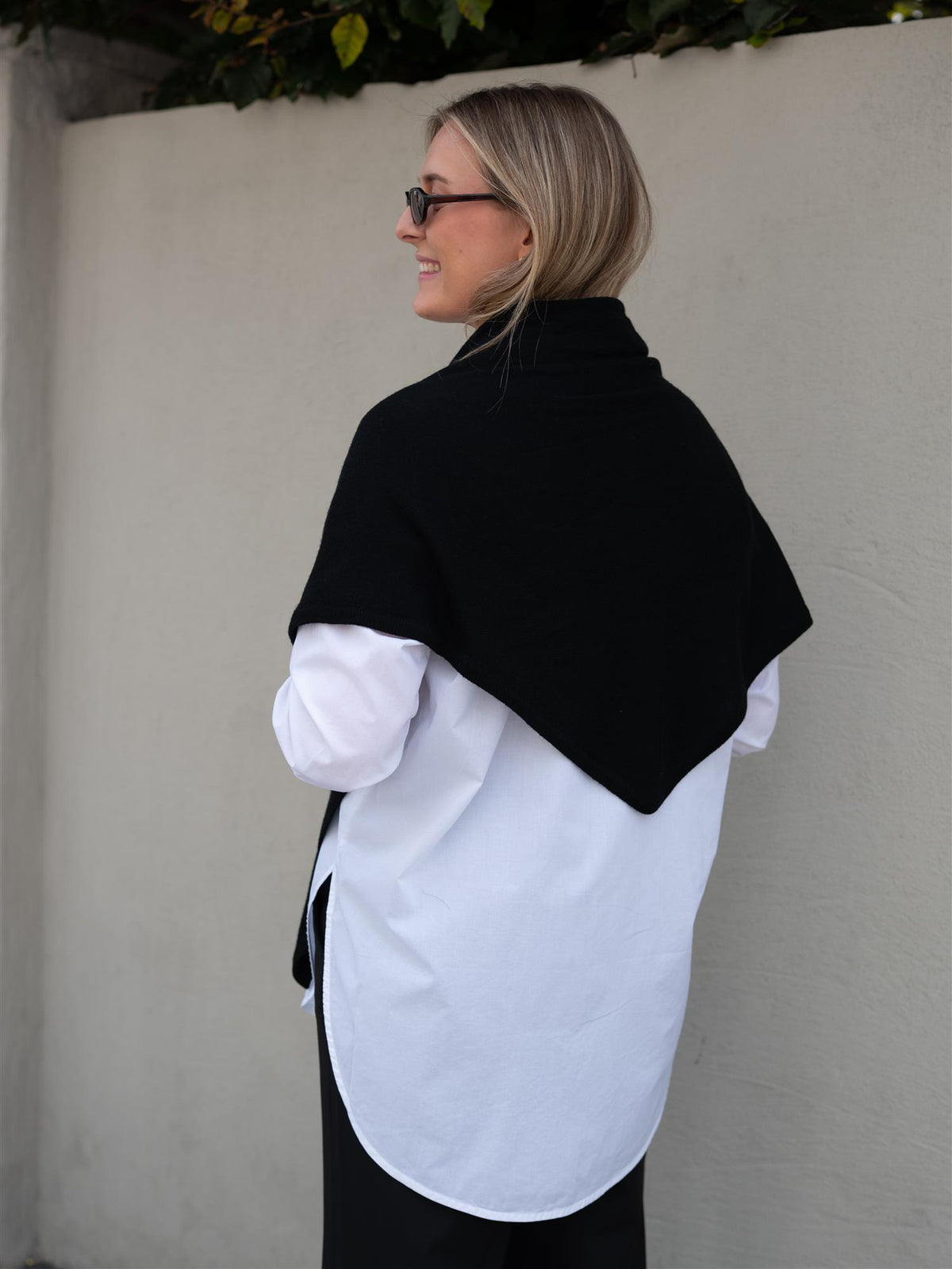 Mira Wool Cash Scarf Black