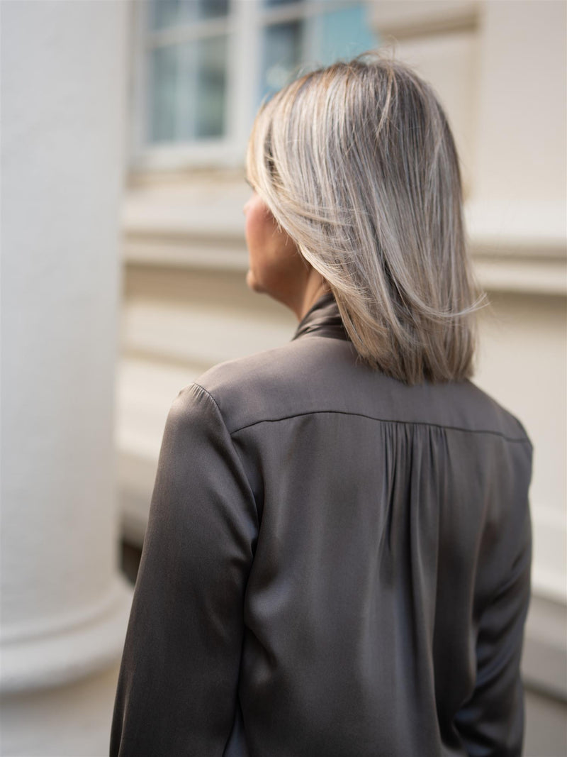 Sand Matt Latia Blouse Bow Grey