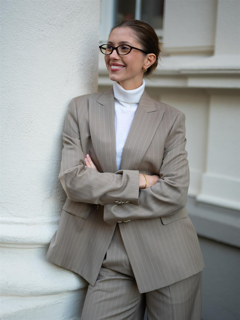 ONE and OTHER Åse Blazer Taupe