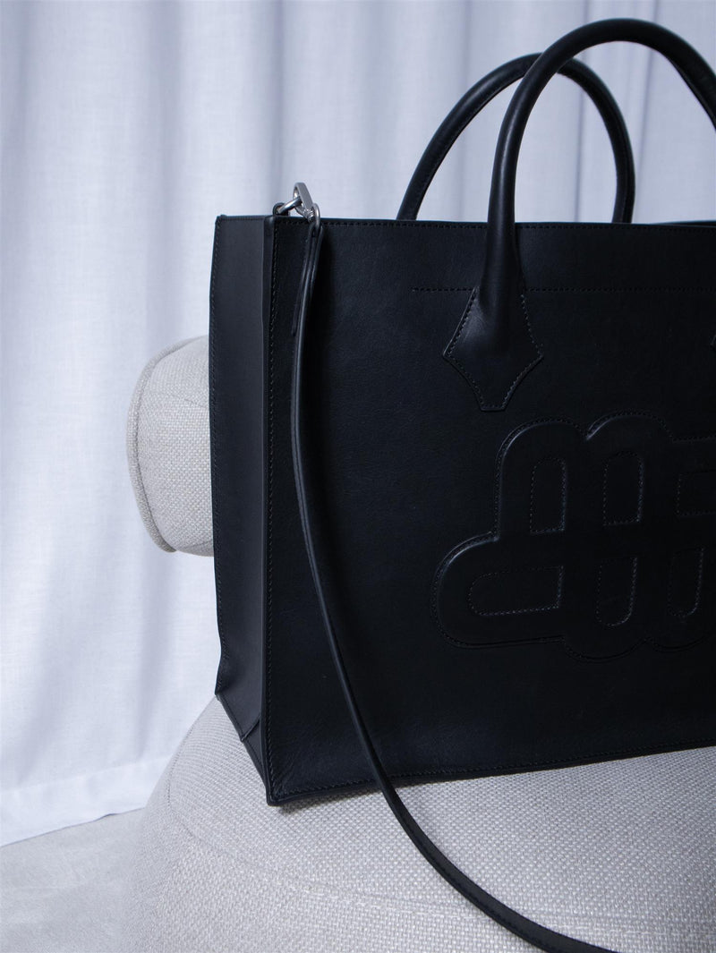 Munthe Franci Black
