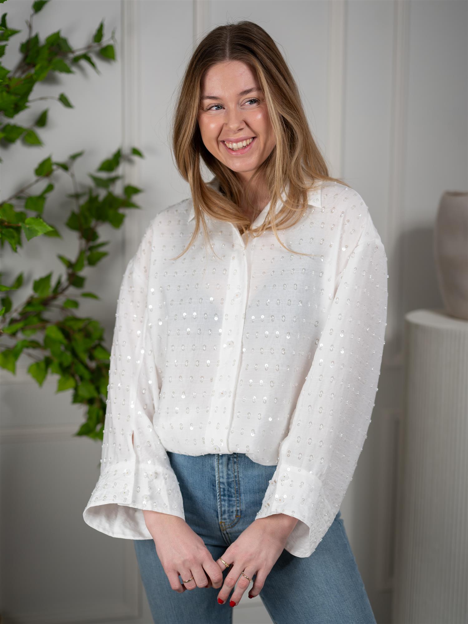 Munthe Bjarka Ivory