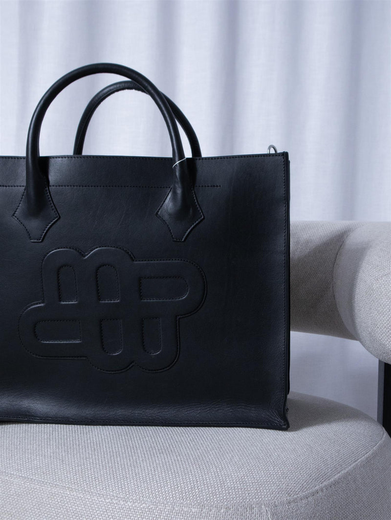Munthe Franci Black