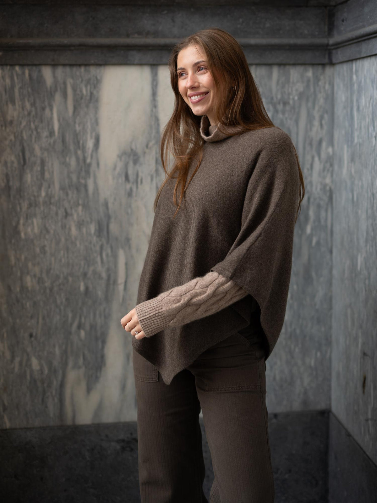 Triangle Poncho Cacao
