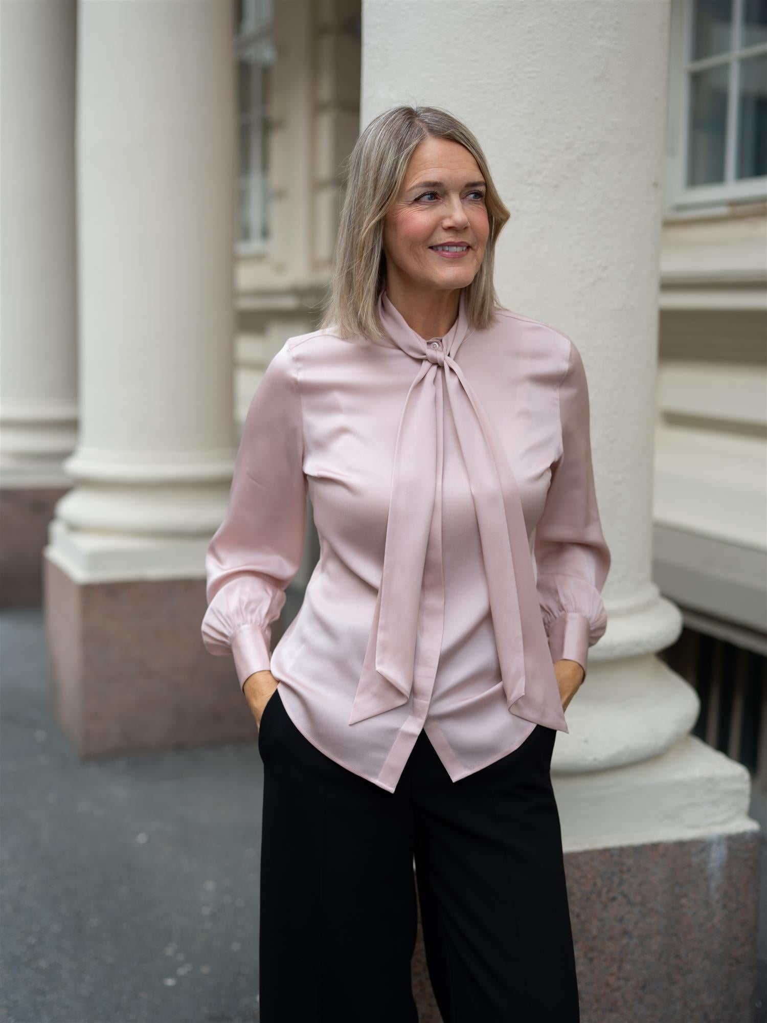 Selma Blouse Bowtie Flyfront Light Pink