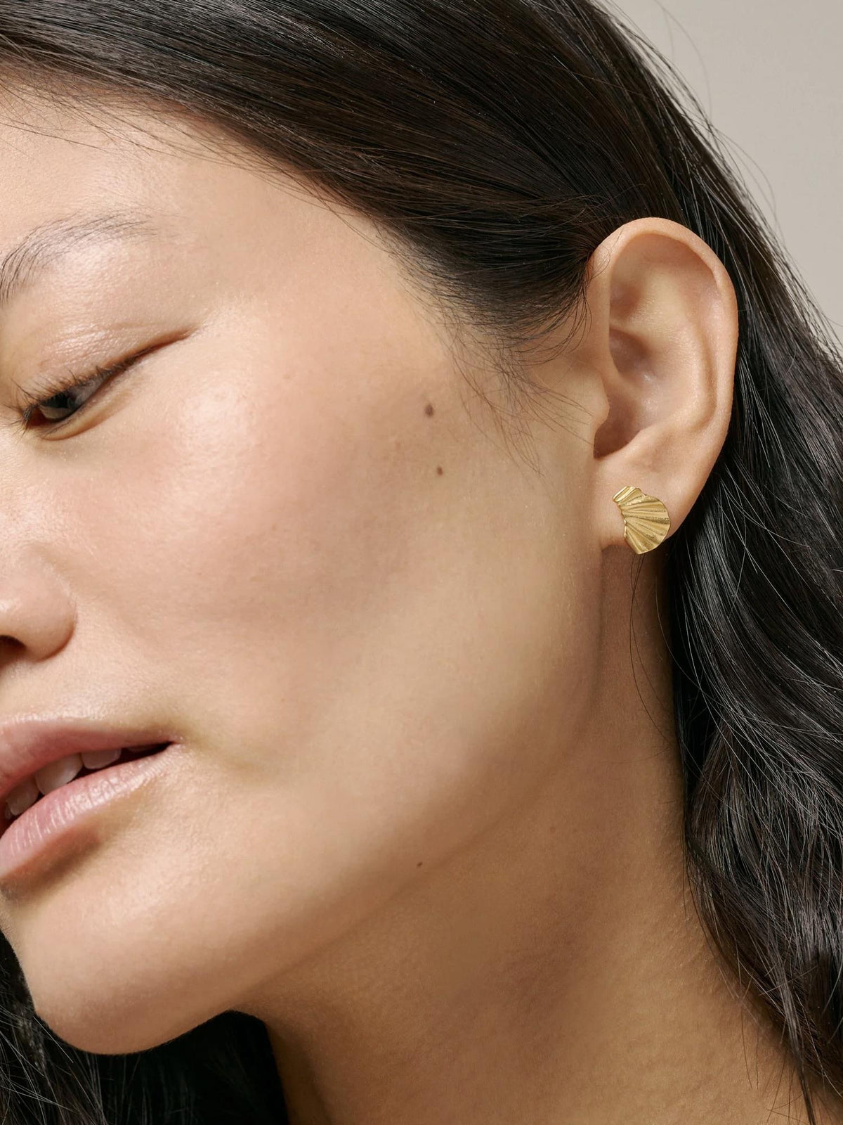 Earring, Mini Wave Gold Plated
