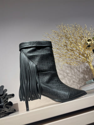 Munthe Taimai Black