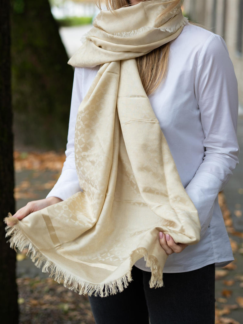 Mala Alisha Clyde Ivory
