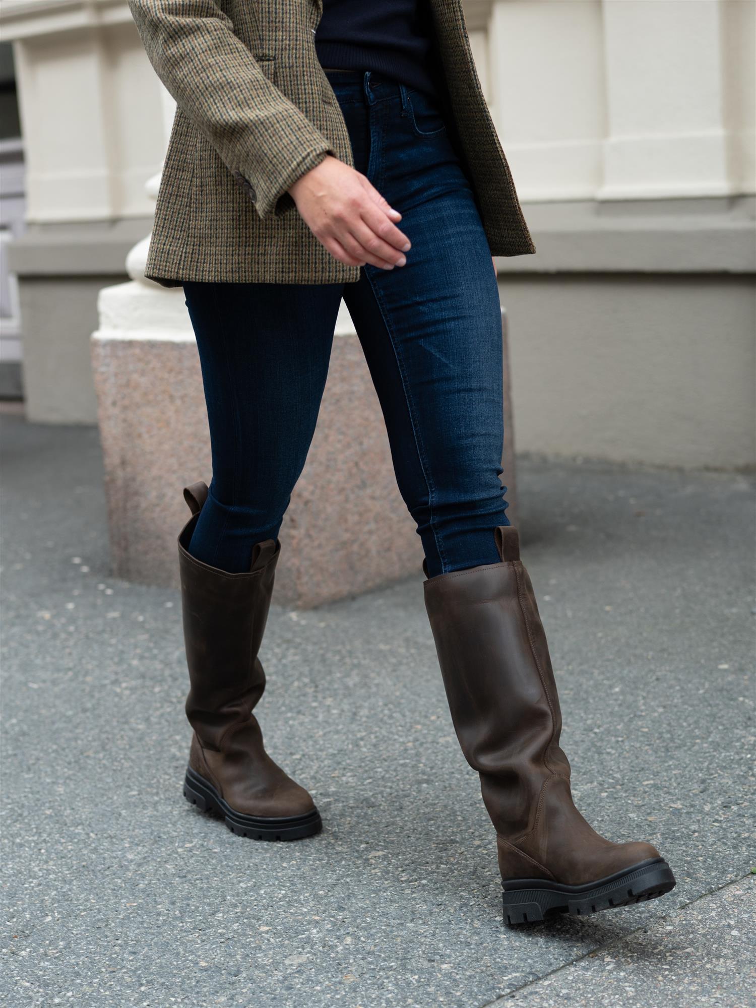 High Leather Boots Brown