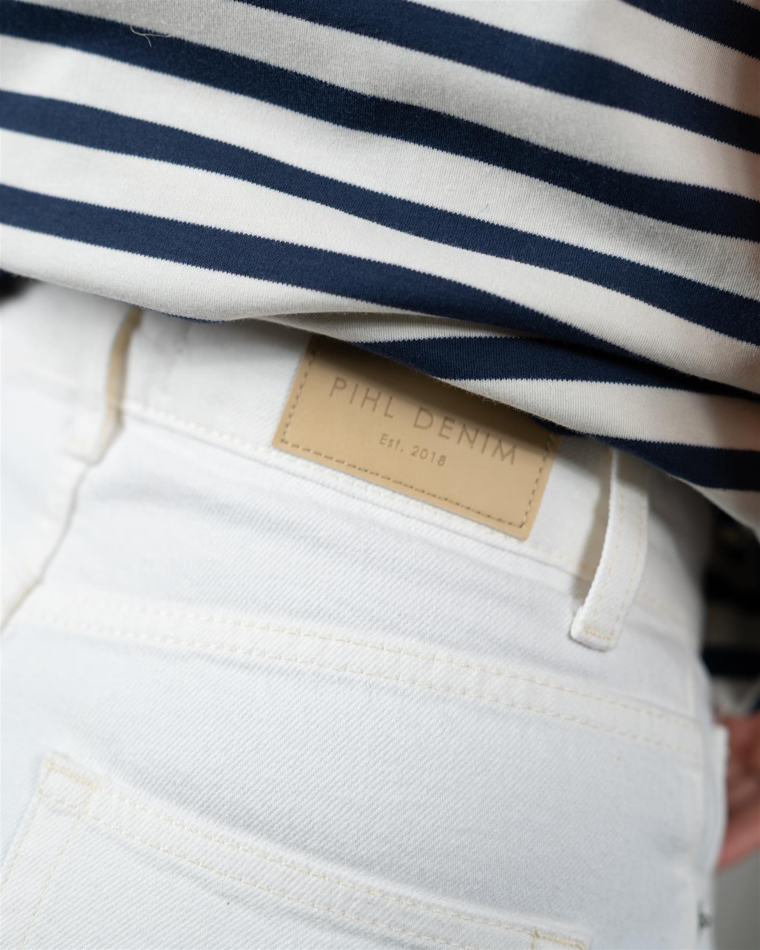 Camilla Pihl Lyle Shorts Off-White