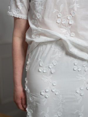 Munthe Ursa White