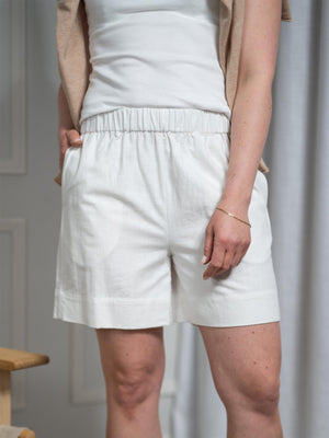 Christian Aks Lolita Linen Shorts White