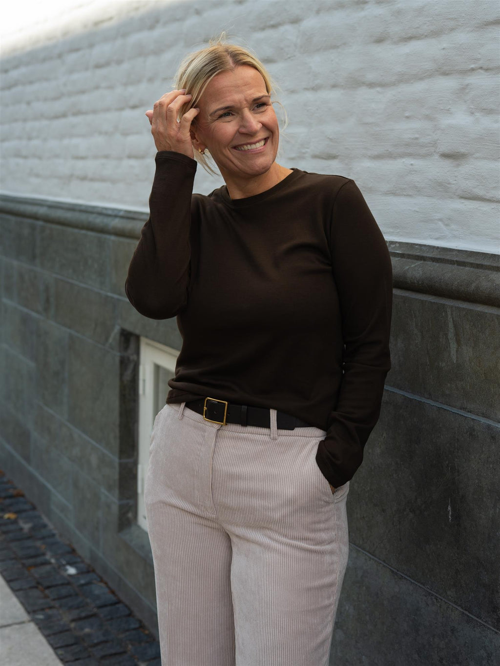 Julie Josephine Andrea Longsleeve Brown