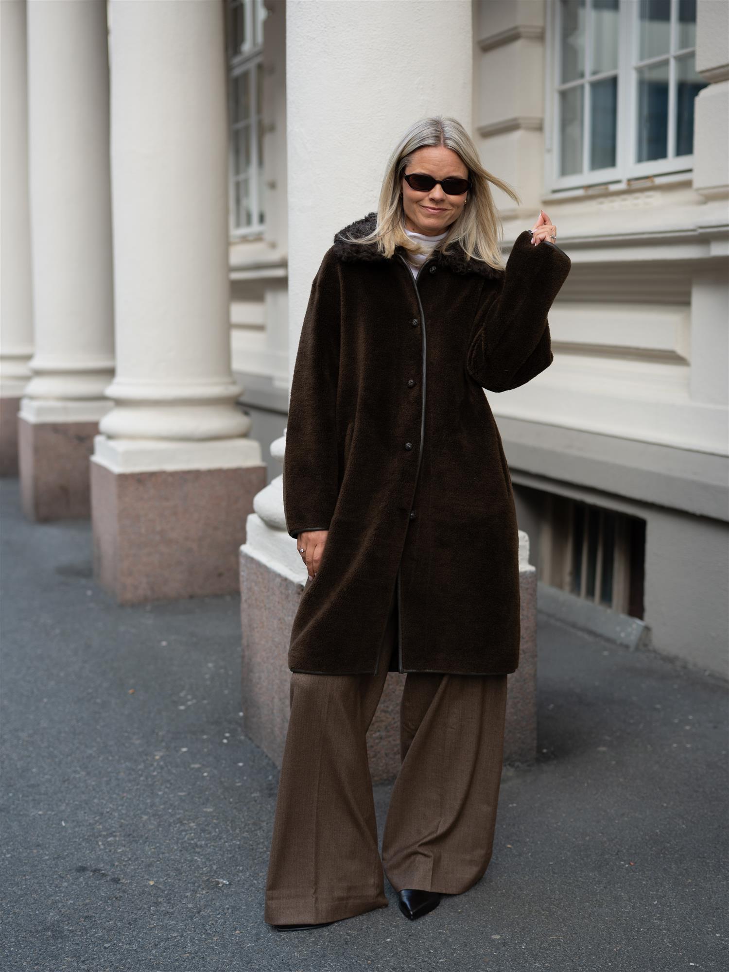 Elda Lamb Fur Coat Espresso