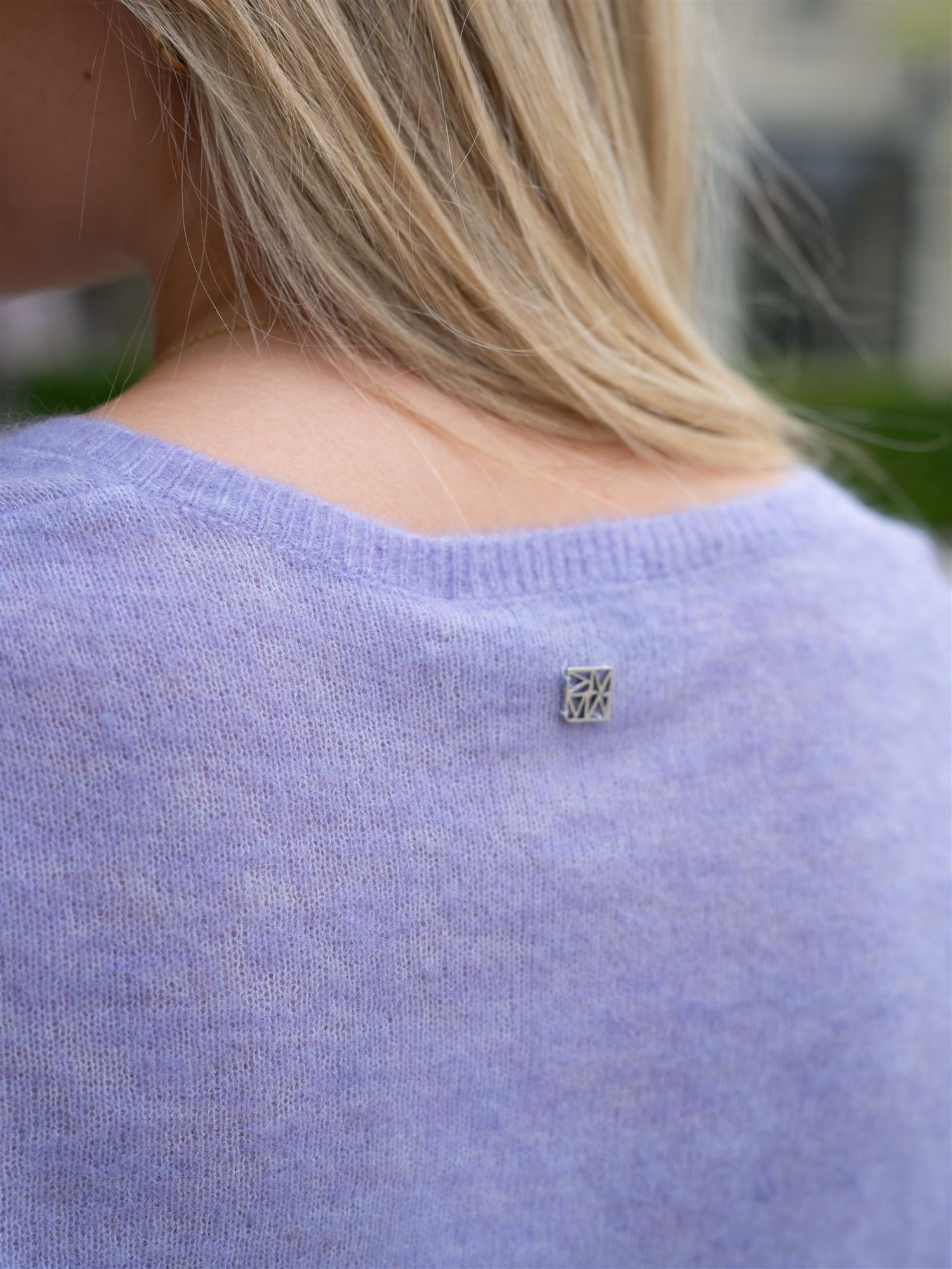 MMMape Sophia V-Neck Knit Violet Tulip