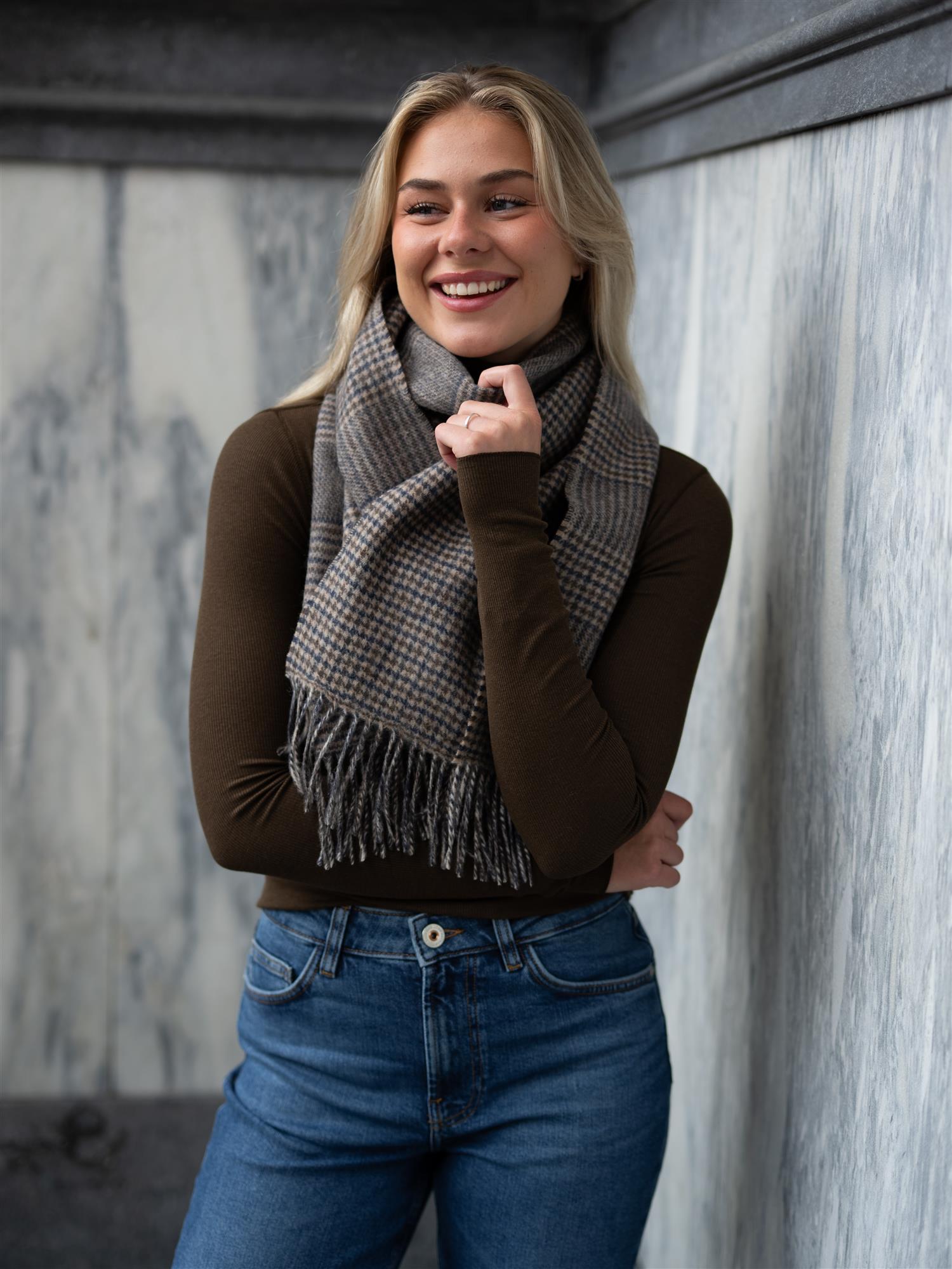 Mya Scarf Dark Brown