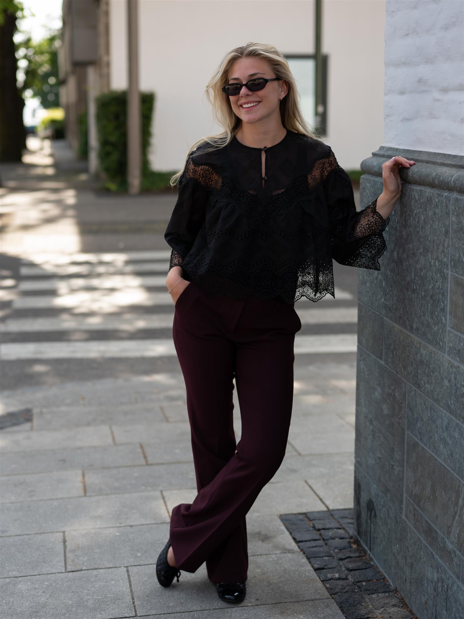 Munthe Valiance Black