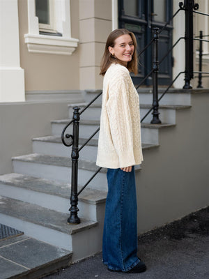 Lexington Chunky Cable Knit Sweater Offwhite