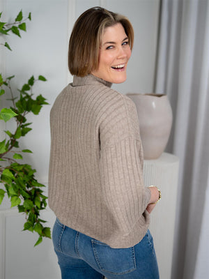 Christian Aks Ray Wool Cash Sweater Sahara