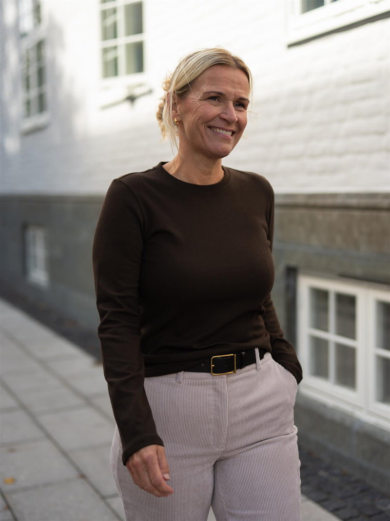 Julie Josephine Andrea Longsleeve Brown