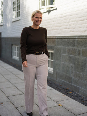 Julie Josephine Andrea Longsleeve Brown