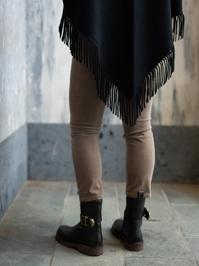 Christian Aks Alba Wool Scarf Black