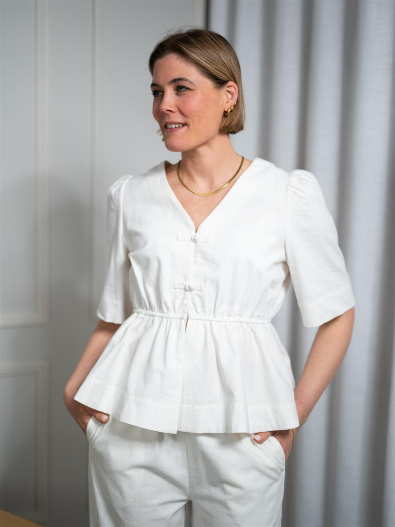Christian Aks Monic Linen Top White