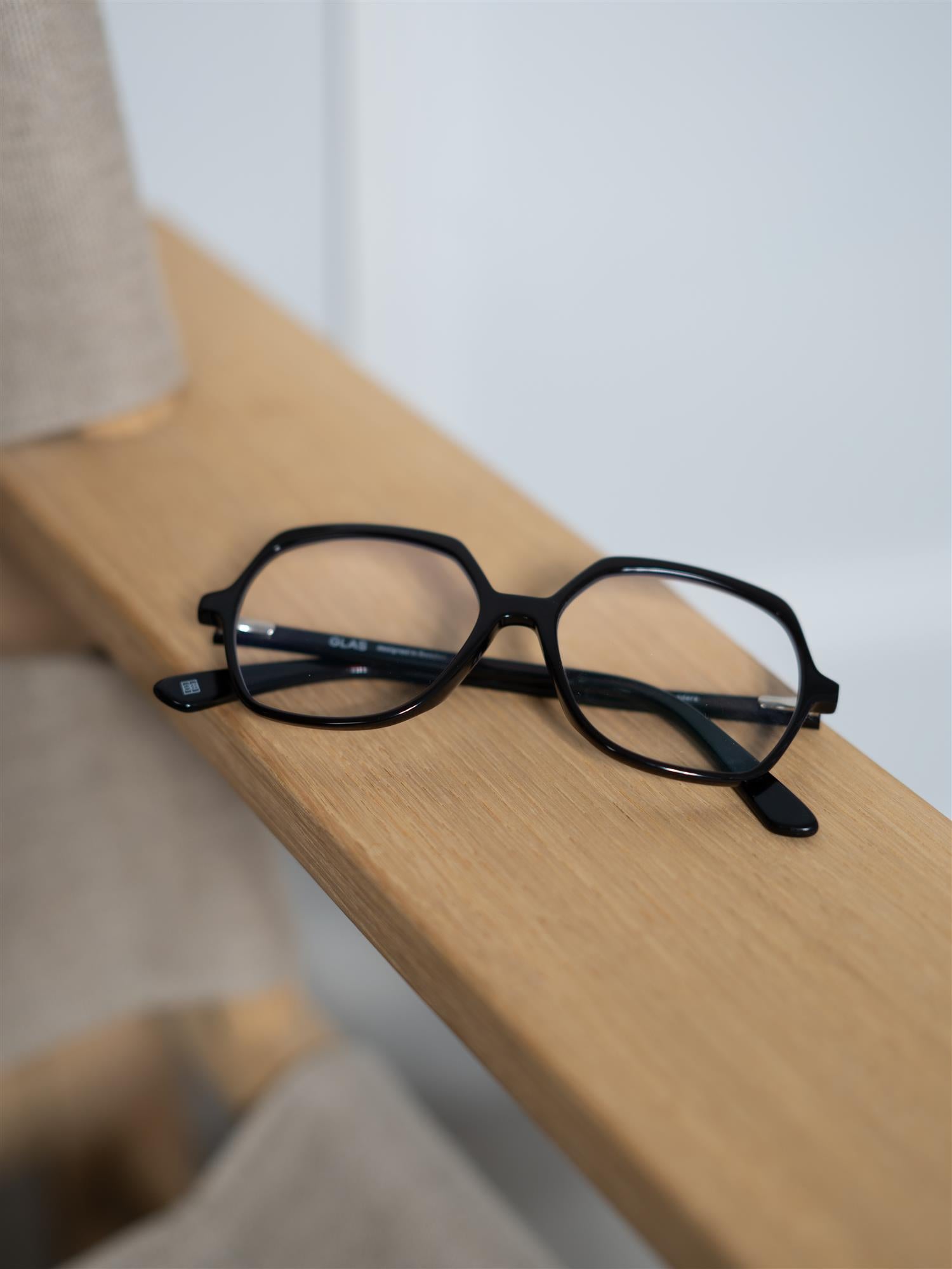 Glas Andrea Dark Chocolate Reader
