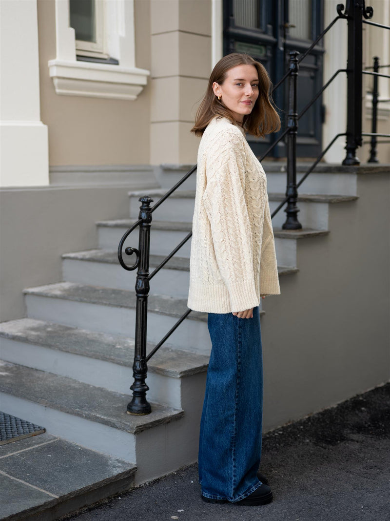 Lexington Chunky Cable Knit Sweater Offwhite