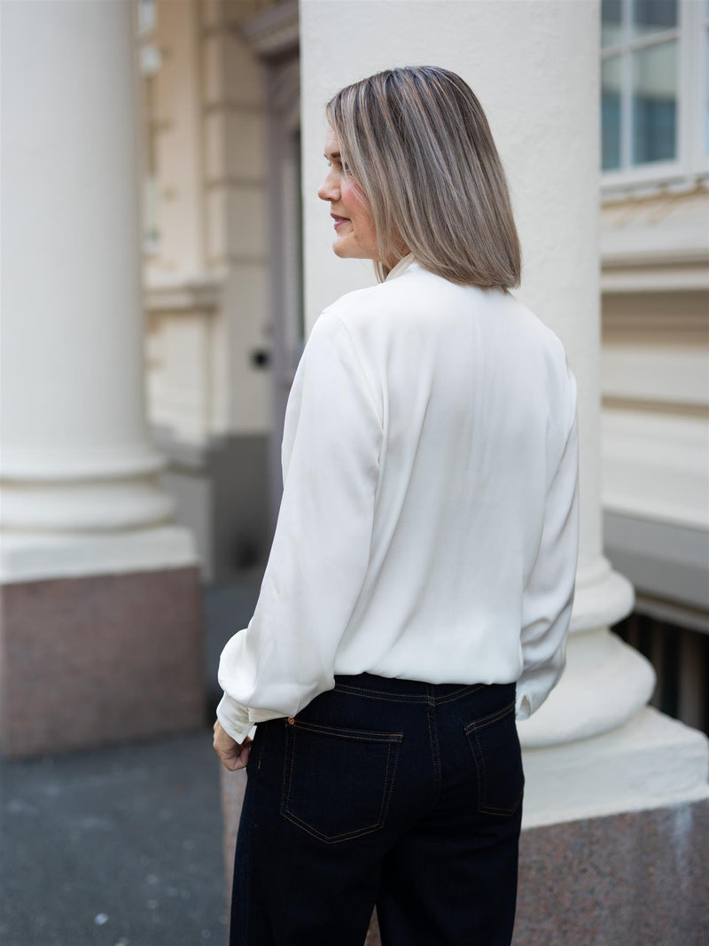 Stenströms Selma Blouse Bowtie Flyfront Offwhite