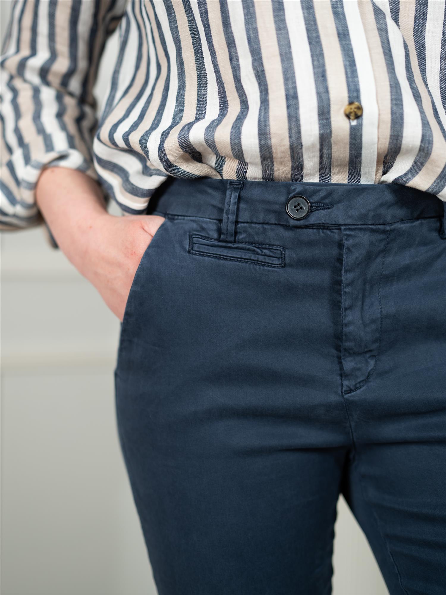 Pieszak Anika Support Cropped Chino Navy